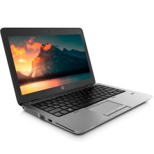 HP EliteBook 820 G1 reacondicionado, perspectiva lateral con pantalla encendida