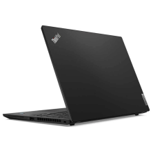 Lenovo ThinkPad X13 G2 con la tapa cerrada, visto en ángulo