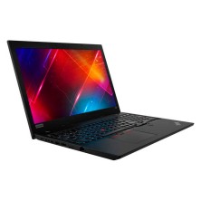 Lenovo ThinkPad L580 abierto en ángulo, vista frontal
