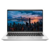 HP ProBook 440 G9 reacondicionado, vista frontal con la pantalla encendida mostrando un atardecer urbano
