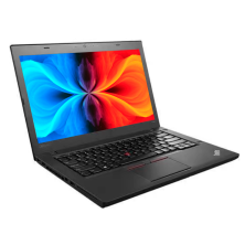 Lenovo ThinkPad T470S abierto, vista frontal con el teclado completo a la vista.