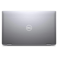 Dell Latitude 9520 cerrado, vista trasera plana con el logotipo Dell