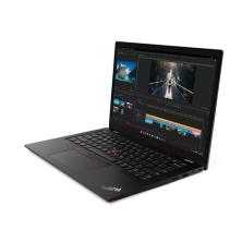 Lenovo ThinkPad L13 Gen 3 en perspectiva, chasis compacto negro