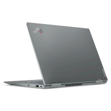 Lenovo ThinkPad X1 Yoga Gen 6 de perfil con la pantalla abierta