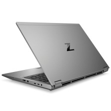 HP ZBook Fury 17 G8 semiabierto visto por detrás, tapa gris con logo Z