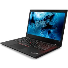 Portátil ThinkPad L480 abierto hacia la derecha, chasis negro mate