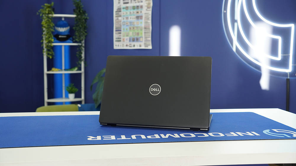 Diseño trasero del portátil Dell Latitude 5400 reacondicionado