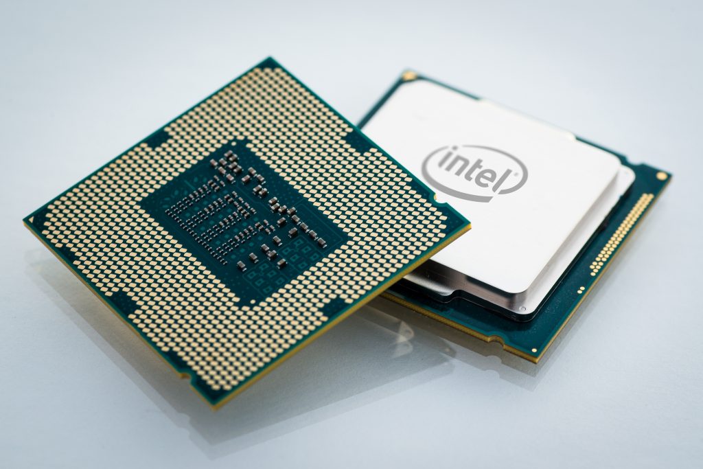 Intel Core i5 vs Intel Core i7 - ¿Quién gana? - Análisis Detallado - Blog  InfoComputer