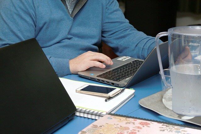 Mejores Portátiles Baratos para teletrabajo desde casa